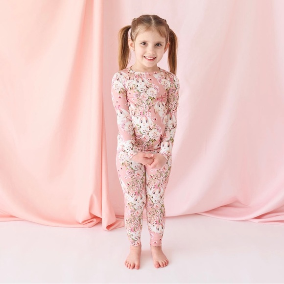 •NEW•Posh Peanut “Babsy” Two Piece Pajamas - Picture 5 of 7